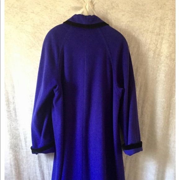 ! Vintage 1992 Wool Dress Coat in Periwinkle Wool with Black Velvet Trim 14 Tall - Picture 9 of 10